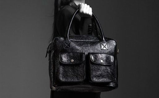 Sac &agrave; main en cuir noir