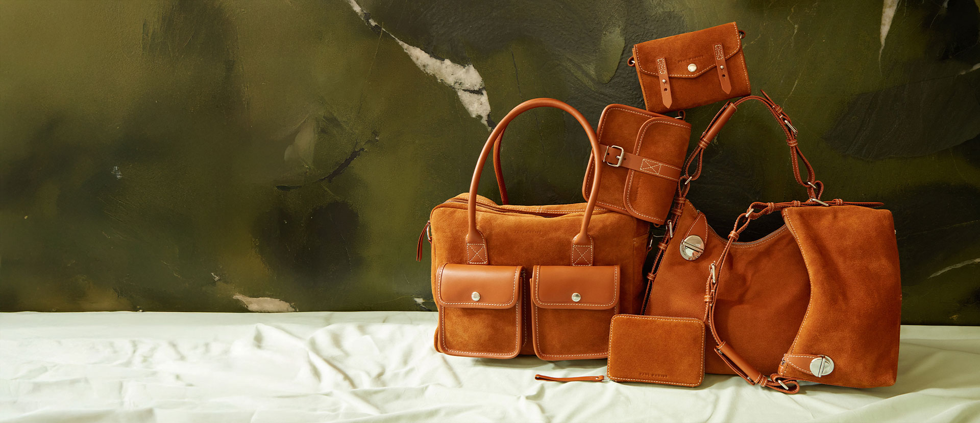 Sacs en cuir su&eacute;d&eacute; fauve