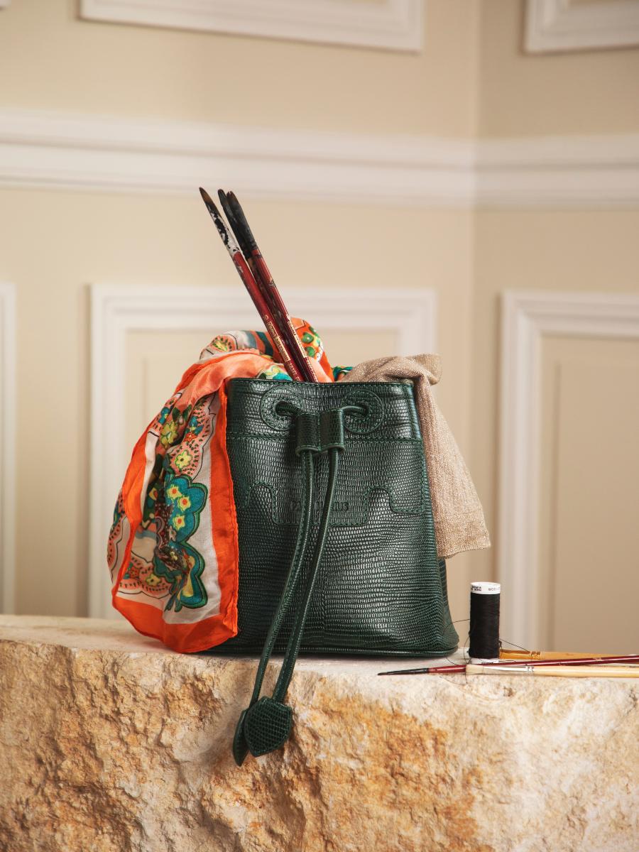 mini-sac-seau-cuir-vert-capucine-xs-1960-malachite-vue-zoom-matiere-w39xs-l-dg
