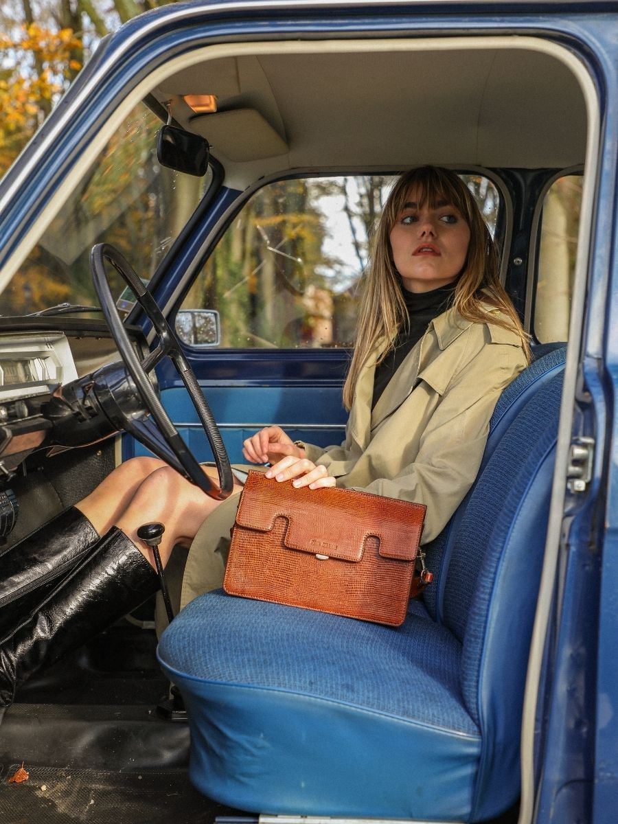 Gabrielle 1960 Ambre - sac baguette en cuir marron pour femme | PAUL MARIUS