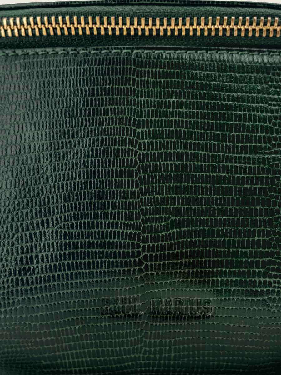 photo-focus-matiere-sac-banane-cuir-vert-labanane-1960-paul-marius-m503-l-dg