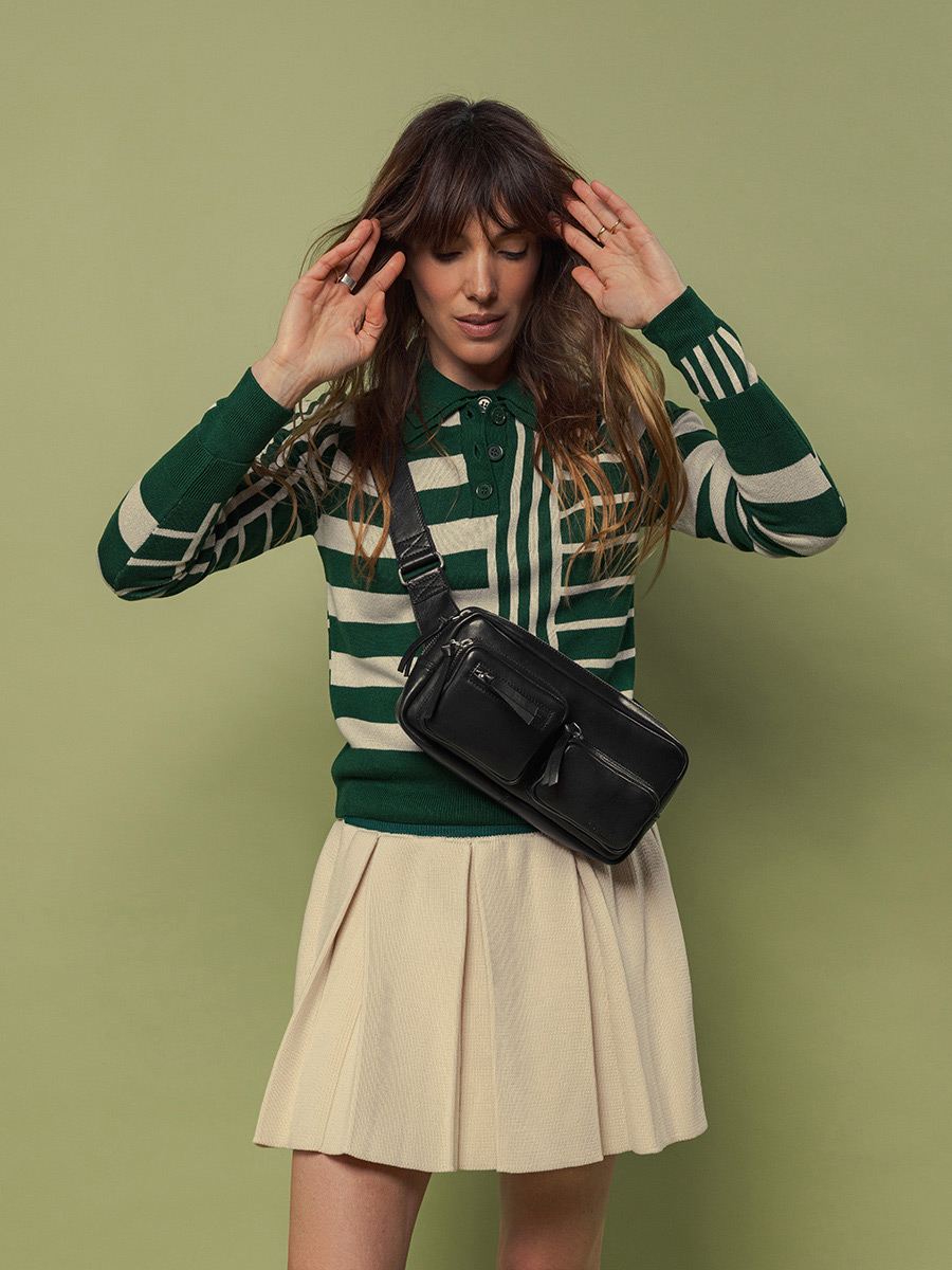 sac-banane-cuir-labanane-90s-noir-vue-interieure-m86-b