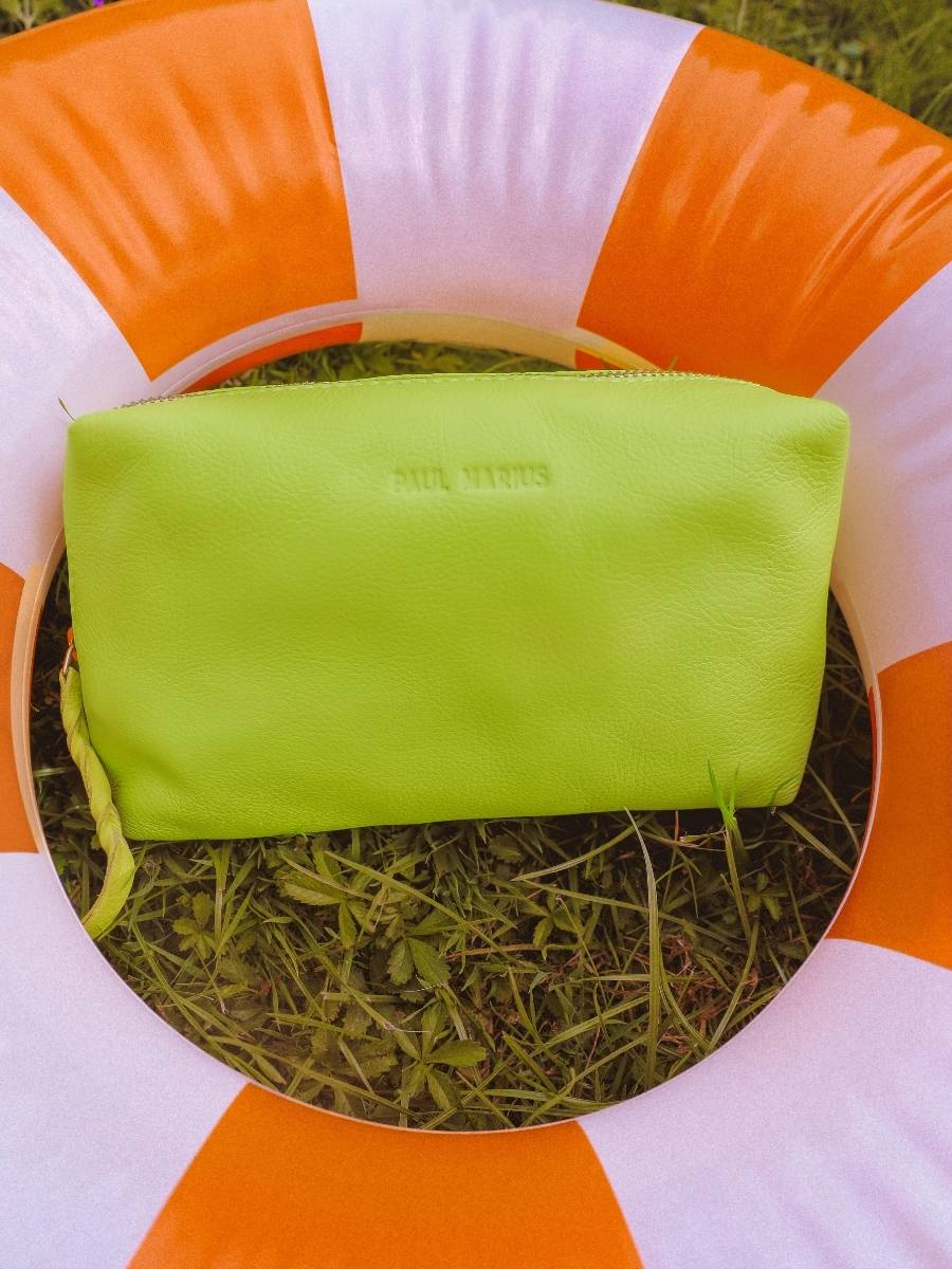 photo-portee-pochette-cuir-vert-adele-sorbet-pomme-paul-marius-m500-sb-lgr