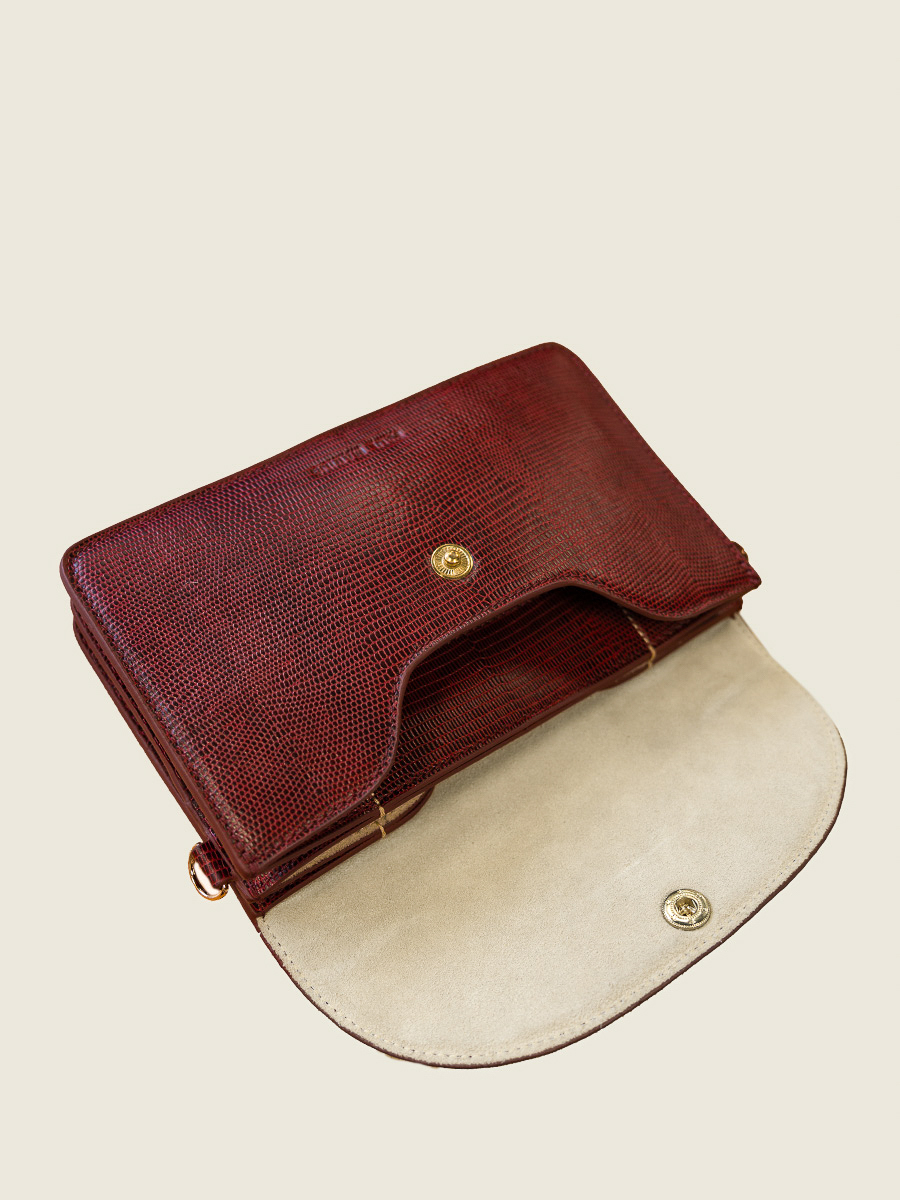 photo-vue-interieure-sac-pochette-cuir-rouge-bertille-1960-paul-marius-w44-l-r