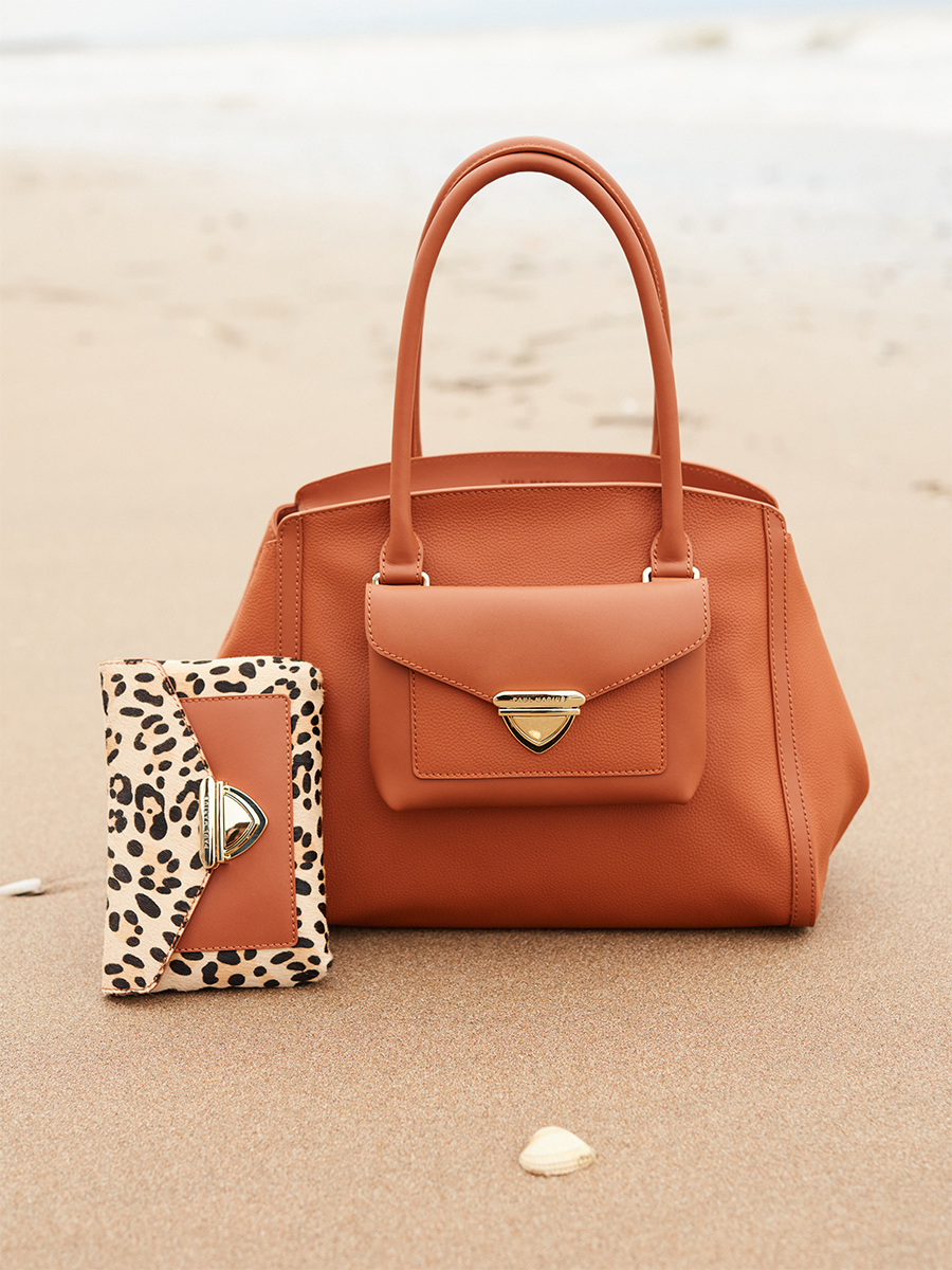 mini-sac-main-beige-lecaprice-pochette-leopard-vue-zoom-matiere-w65-lp-bei