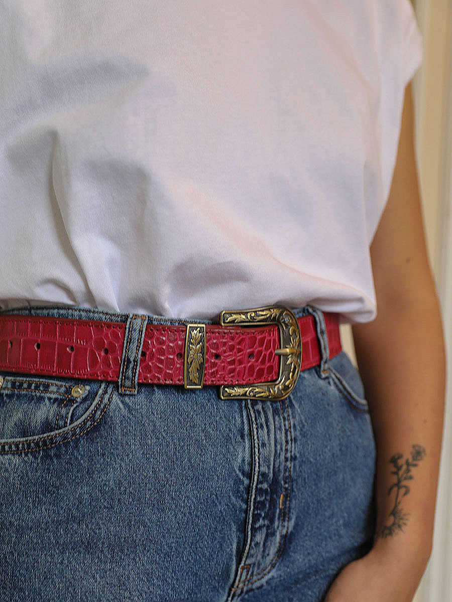 photo-portee-ceinture-cuir-femme-leceinture-alligator-rose-paul-marius-lb-w-115-a-pi