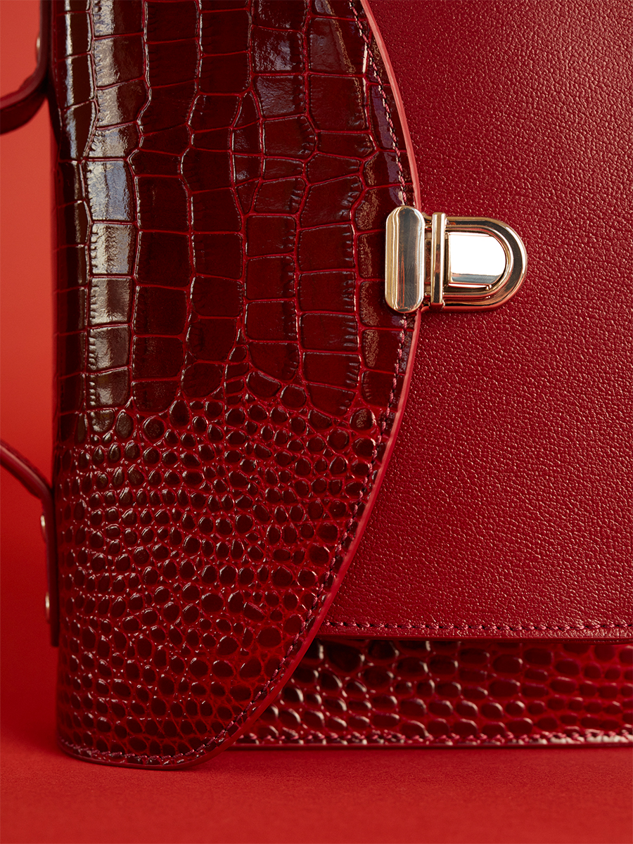 mademoiselle-george-croco-cuir-femme-vernis-bordeaux-zoom-matiere-wo5-cr-ver-dr