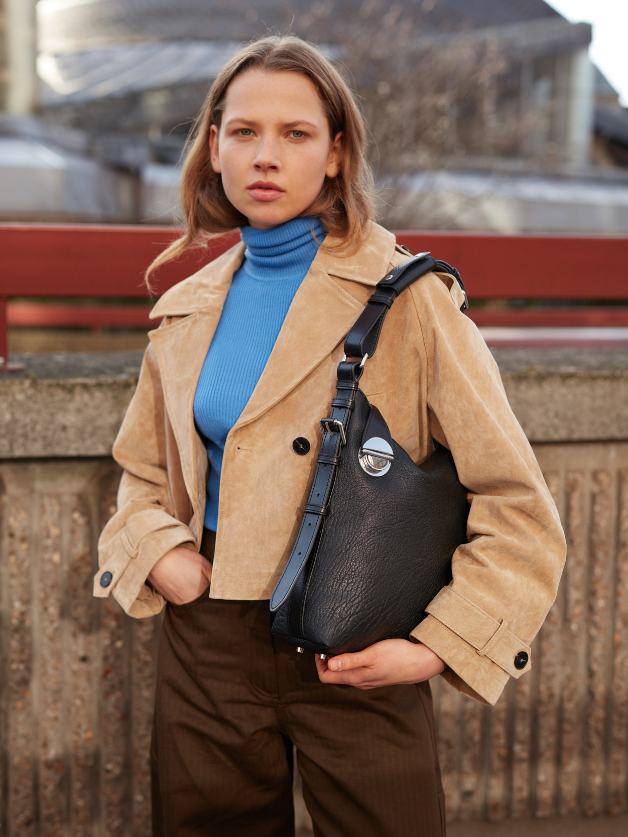 sac-elliott-hobo-cuir-noir-femme-zoom-matiere-w73l-b