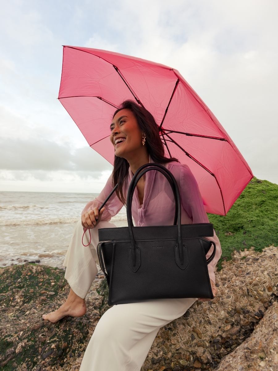  sac-voyage-sac-main-eros-m-noir-Charbon-vue-portee-w52m-bm-b