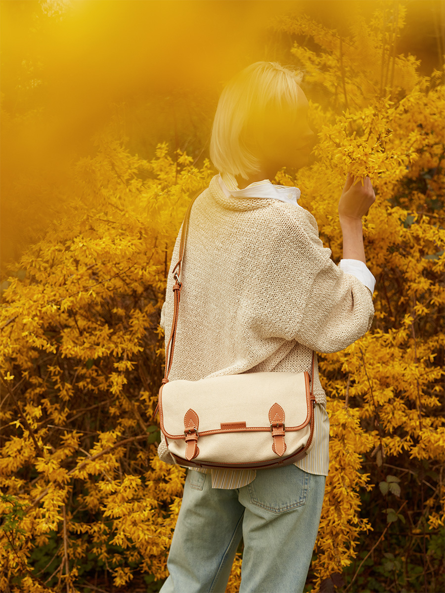 Sac bandoulière en toile beige Loulou Escapade  - Toile beige vue cote