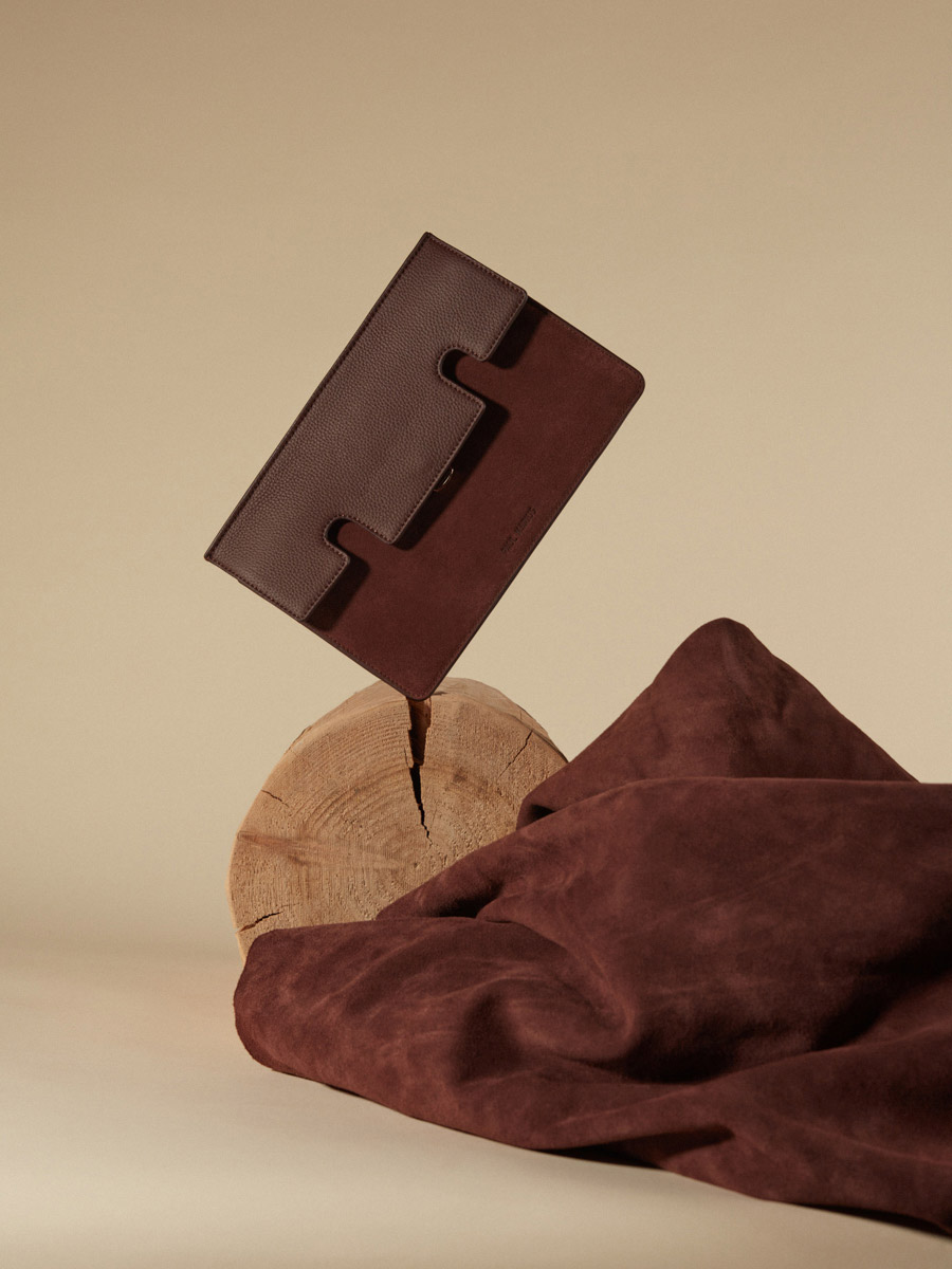 sac-baguette-cuir-gabrielle-chocolat-vue-zoom-matiere-w42-su-db