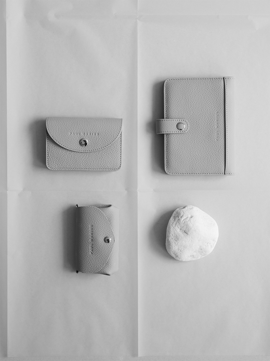 porte-feuille-jeanne-galet-vue-portee-m34-bm-gre 