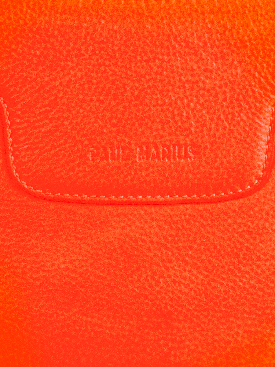 photo-vue-zoom-matiere-sac-demi-lune-cuir-orange-garance-neon-paul-marius-w40-ne-o