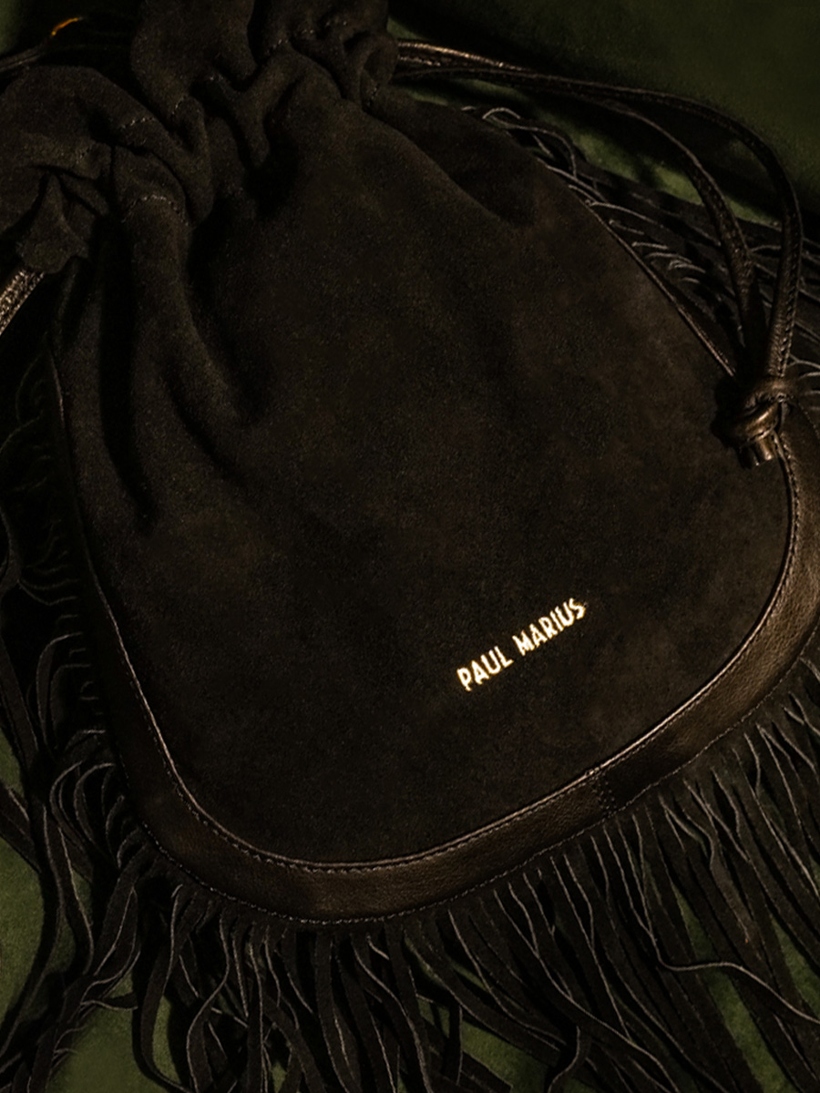 photo-matiere-sac-bandouliere-cuir-femme-noir-lechamane-paul-marius-w101-b