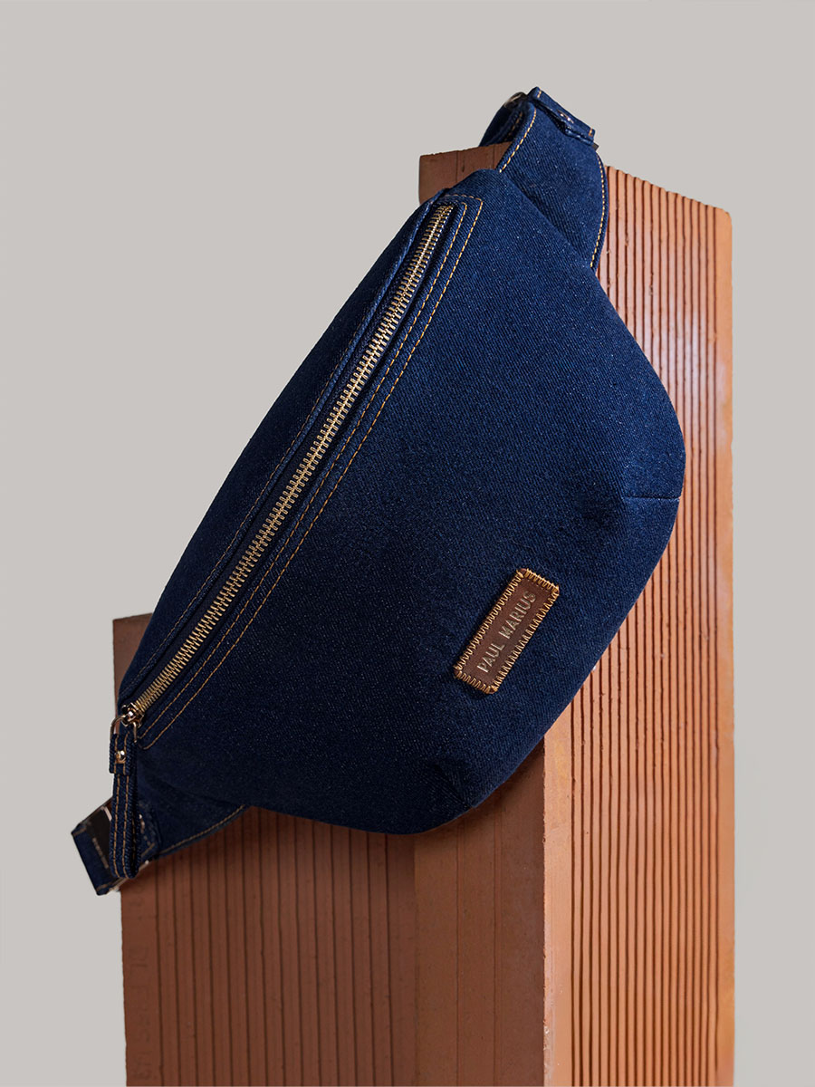 sac-banane-bleu-jean-labanane-denim-brut-vue-portee-m503-dblu-denim