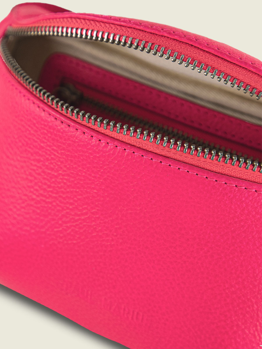 photo-vue-interieure-sac-banane-cuir-rose-labanane-xs-neon-paul-marius-m503xs-ne-pi