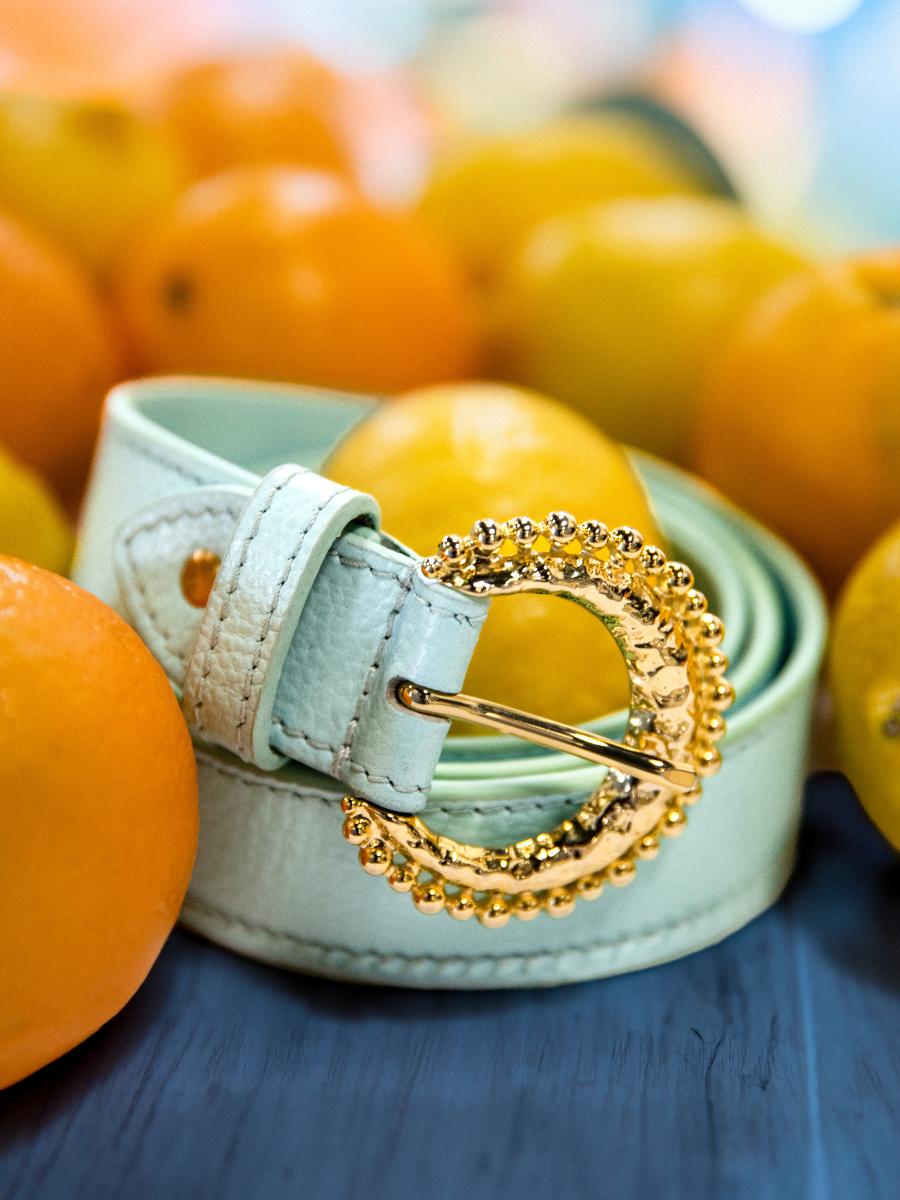 photo-vue-de-cote-ceinture-en-cuir-bleu-laceinture-luna-azur-bleu-ciel-paul-marius-lb-115-az-l-blu