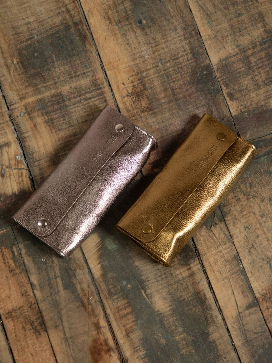 gold-leather-pencil-case-latrousse-de-paul-steel-paul-marius-ambient-picture-m58-gm