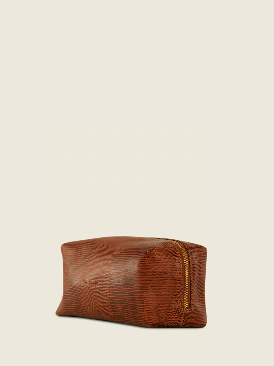 photo-vue-de-cote-trousse-de-toilette-cuir-marron-lebarbier-ambre-paul-marius-m501-l-l