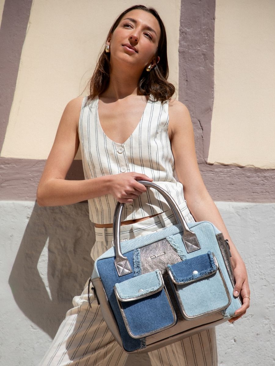 photo-vue-de-face-sac-epaule-cuir-jean-argente-femme-ledandy-denim-acier-paul-marius-w04-gm-denim