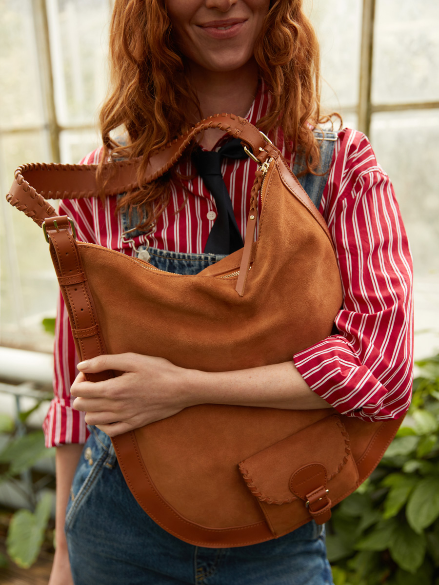 sac-femme-cuir-lehobo-xl-noisette-zoom-matiere