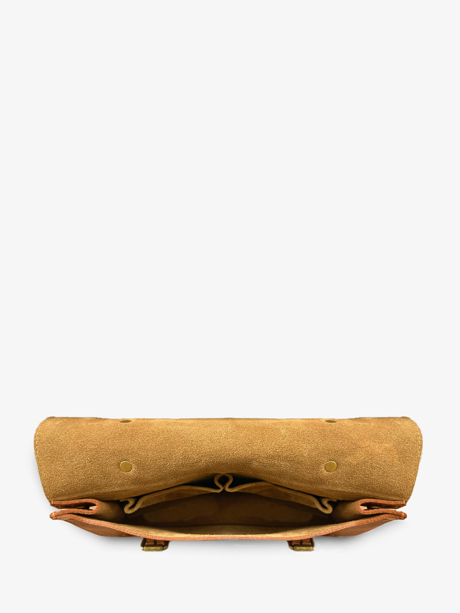 photo-vue-interieur-porte-documents-cuir-marron-lecolporteur-cognac-huile-paul-marius-m23-oco