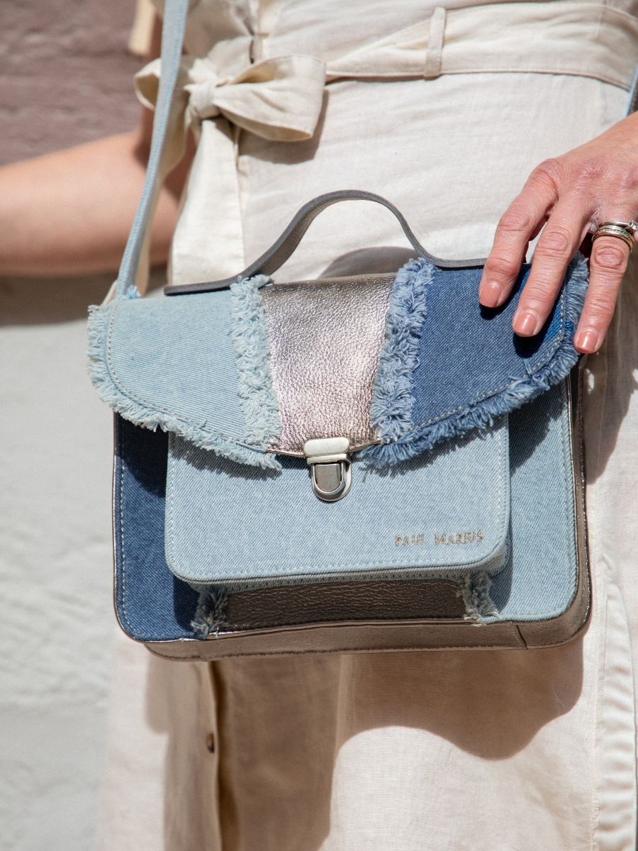 photo-vue-zoom-matiere-sac-main-cuir-jean-argente-femme-mademoiselle-george-denim-acier-paul-marius-w05-gm-denim