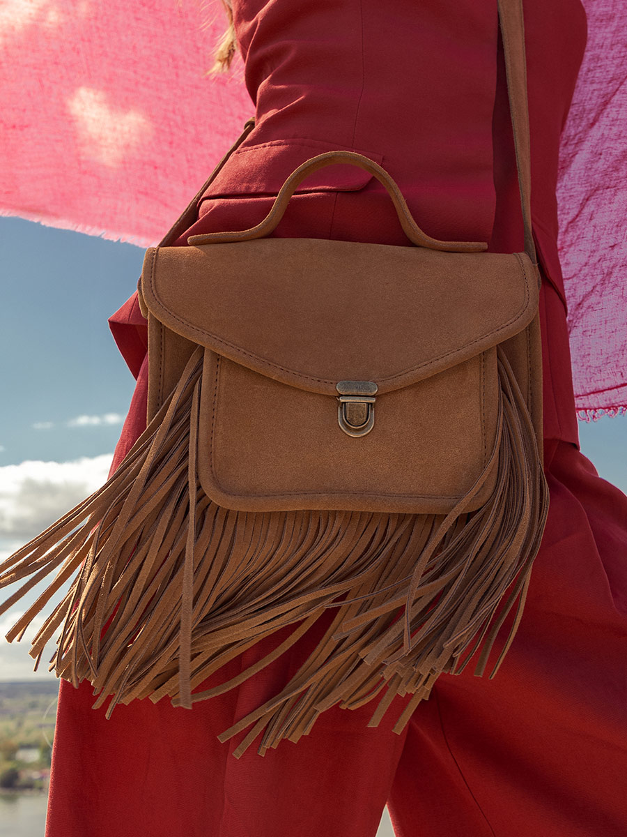  sac-main-franges-marron-mademoiselle-george-folk-havane-vue-cote-w05-fol-su-l
