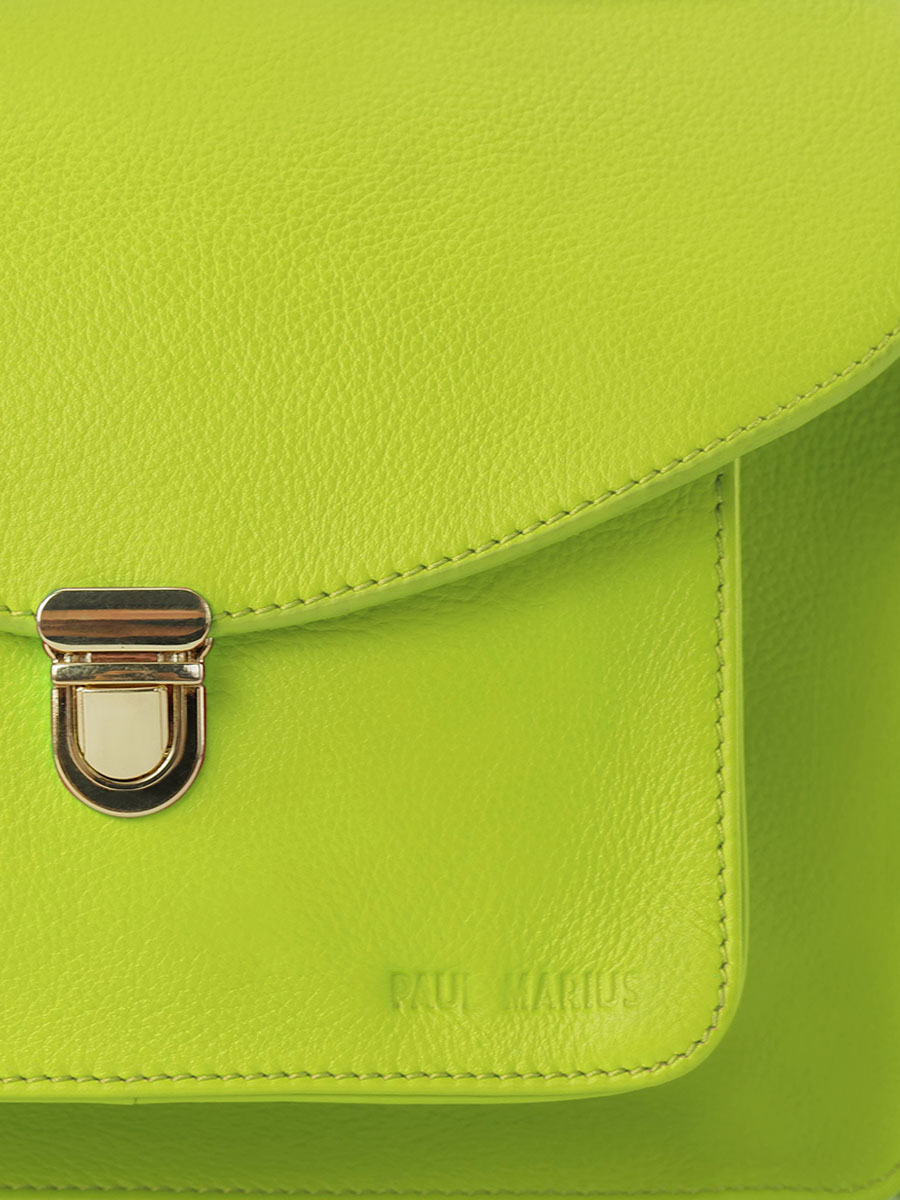 photo-focus-matiere-sac-bandouliere-cuir-vert-mademoiselle-george-sorbet-pomme-paul-marius-w05-sb-lgr