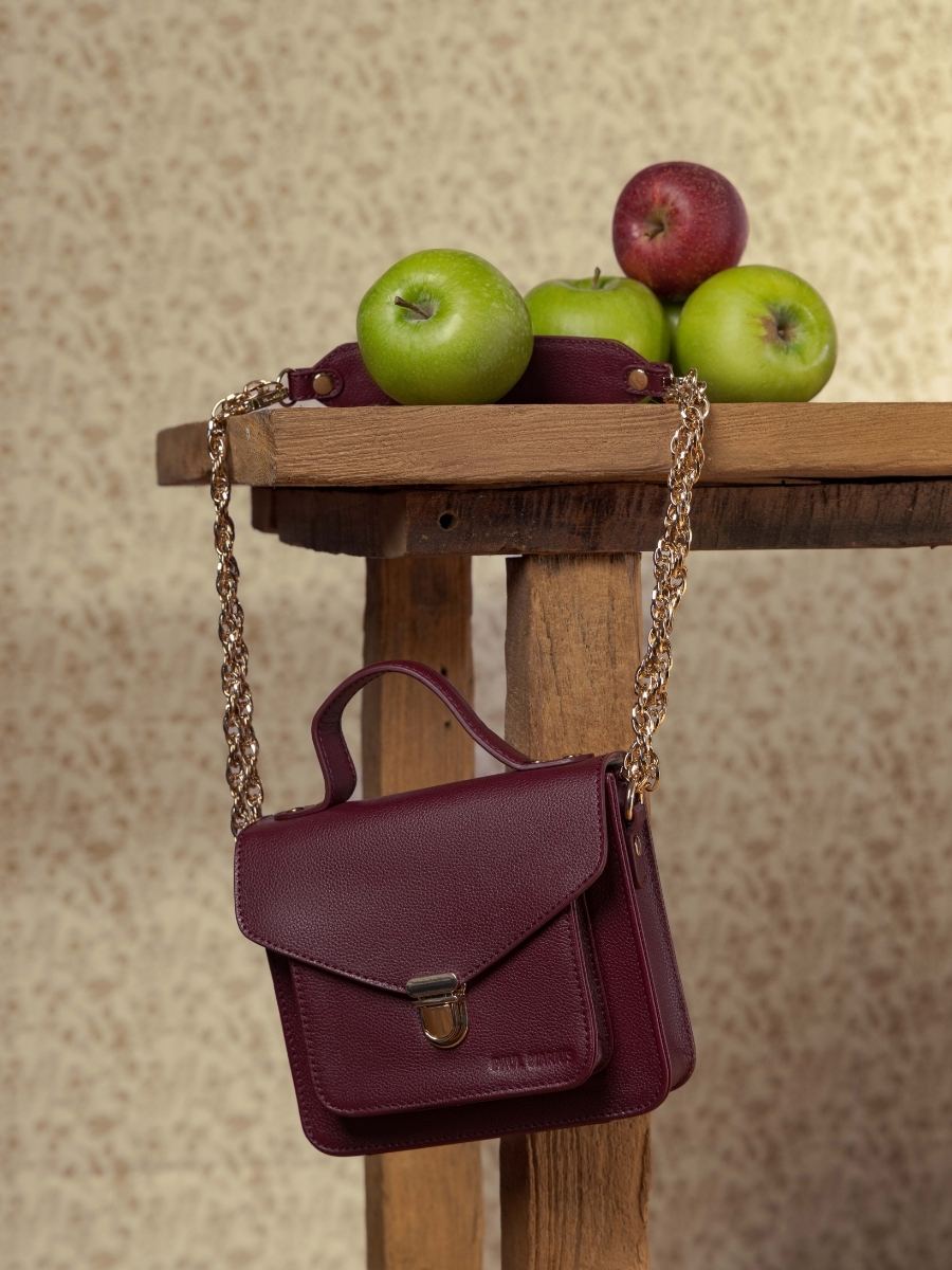 mini-sac-bandouliere-cuir-mademoiselle-george-xs-n2-pourpre-vue-zoom-matiere-w105xs-p