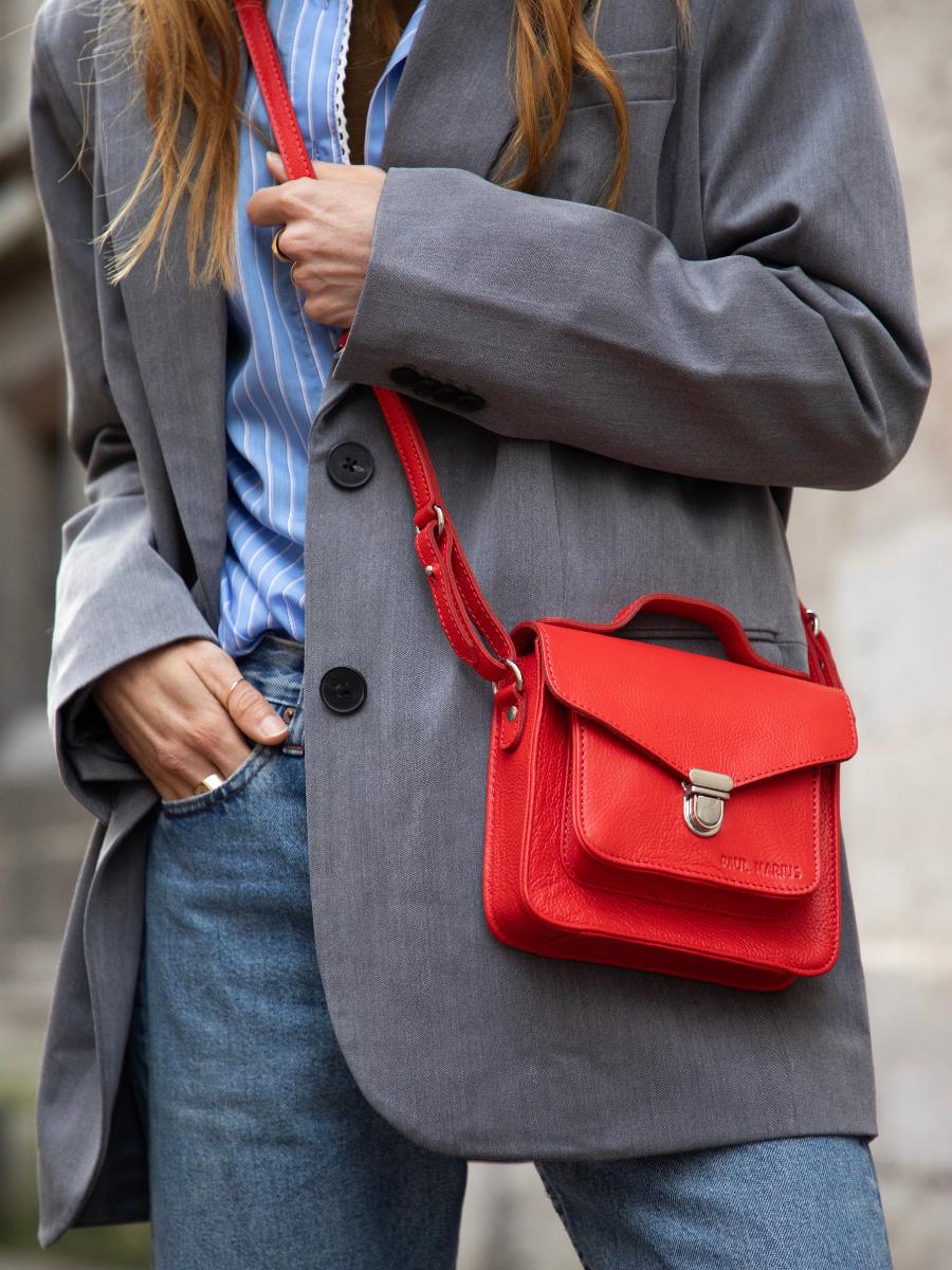 photo-vue-zoom-matiere-sac-bandouliere-cuir-femme-mademoiselle-george-xs-mon-amour-paul-marius-w05xs-lov-r