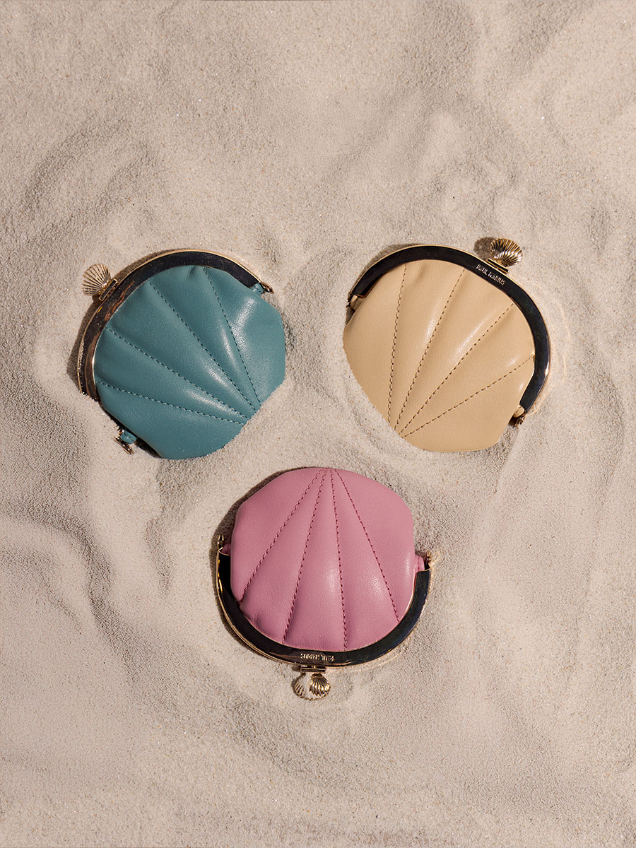 porte-monnaie-cuir-naïade-coquillage-rose-venus-vue-portee-m87-pi
