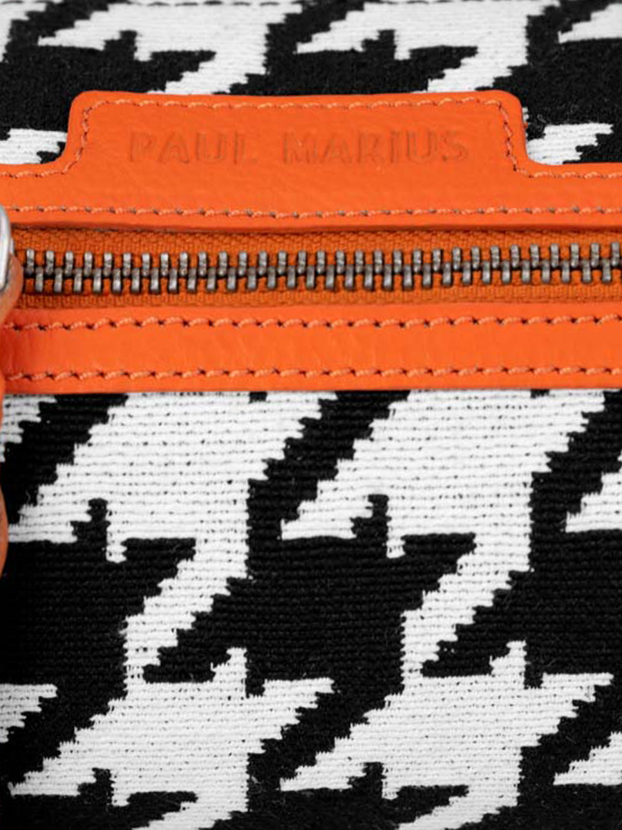 photo-focus-matiere-sac-main-cuir-orange-charlie-allure-orange-paul-marius-w30-hs2-o
