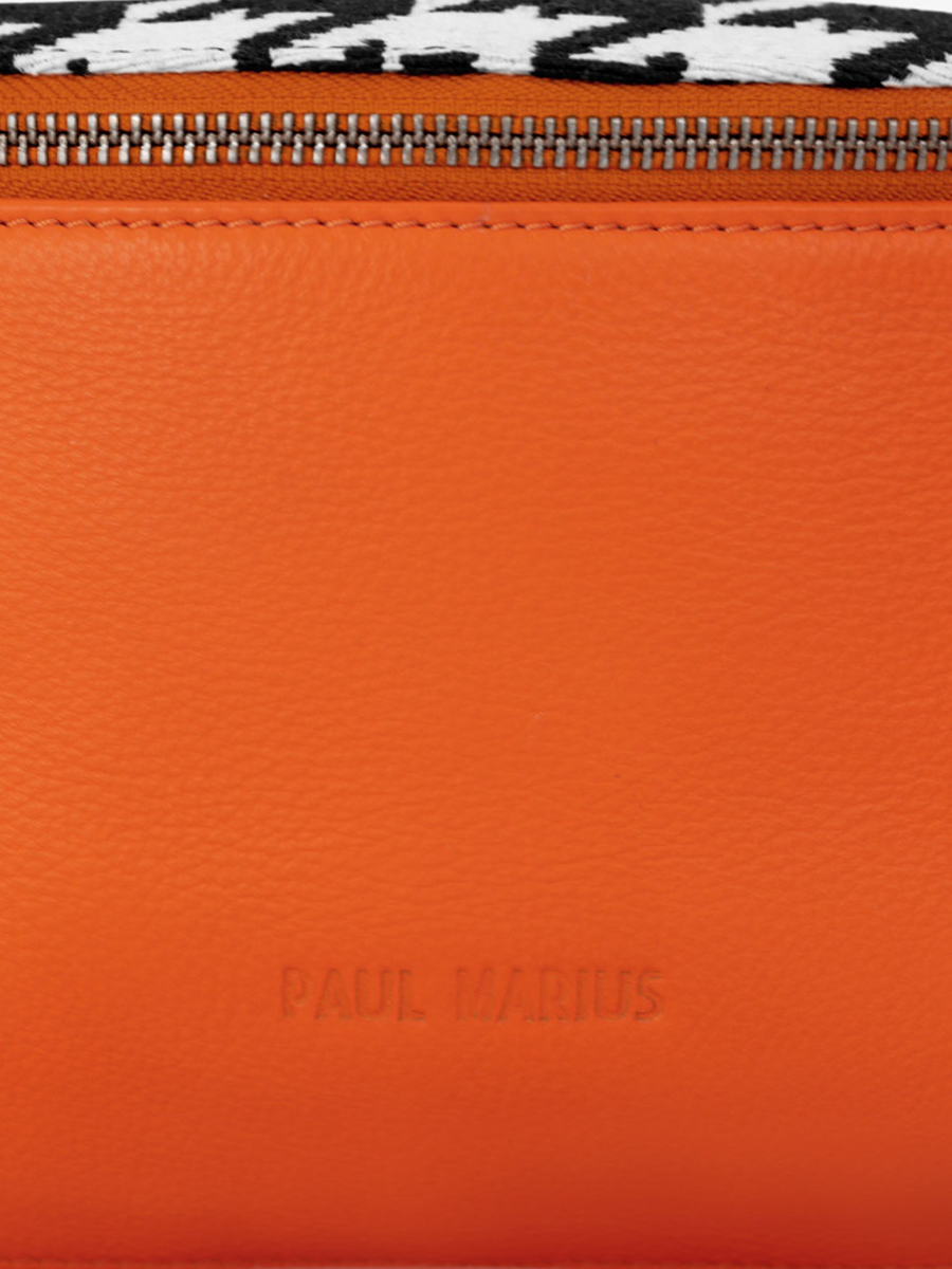 photo-zoom-matiere-sac-banane-cuir-orange-labanane-allure-orange-paul-marius-m503-hs2-o