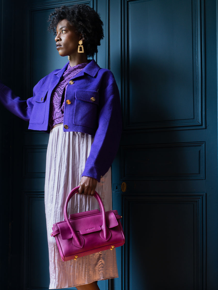 photo-matiere-sac-main-cuir-violet-madeleine-s-art-deco-zinzolin-paul-marius-w31s-ad-zi