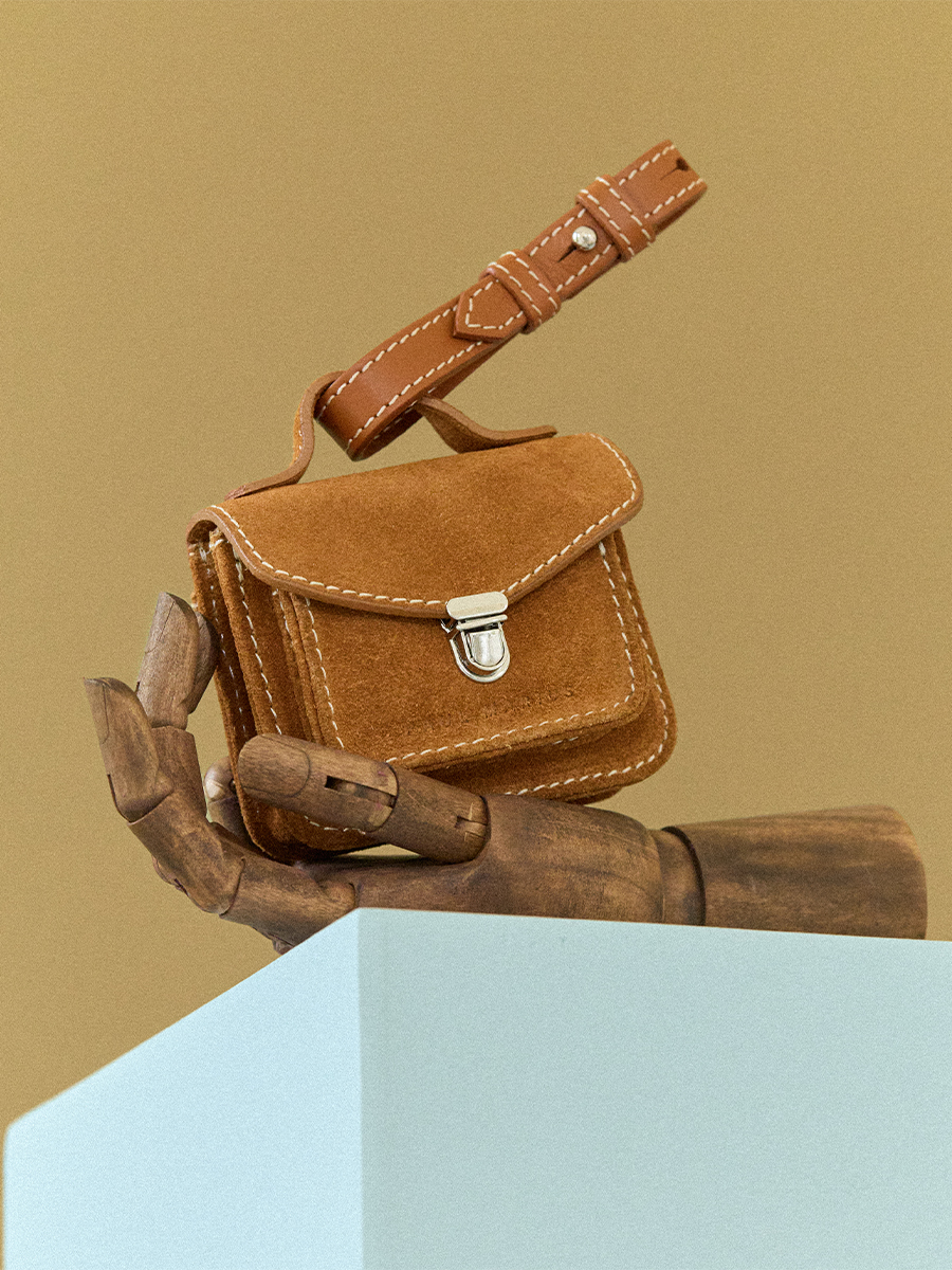 Porte-monnaie Bijou de Sac Mademoiselle George Nano Fauve vue cote