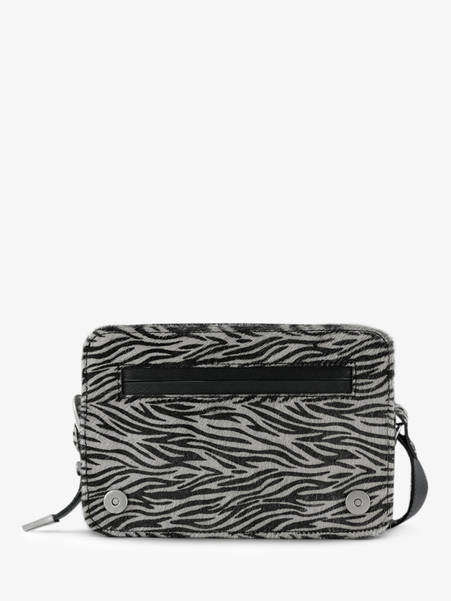 photo-vue-de-dos-sac-baguette-cuir-femme-lebaguette-zebre-paul-marius-