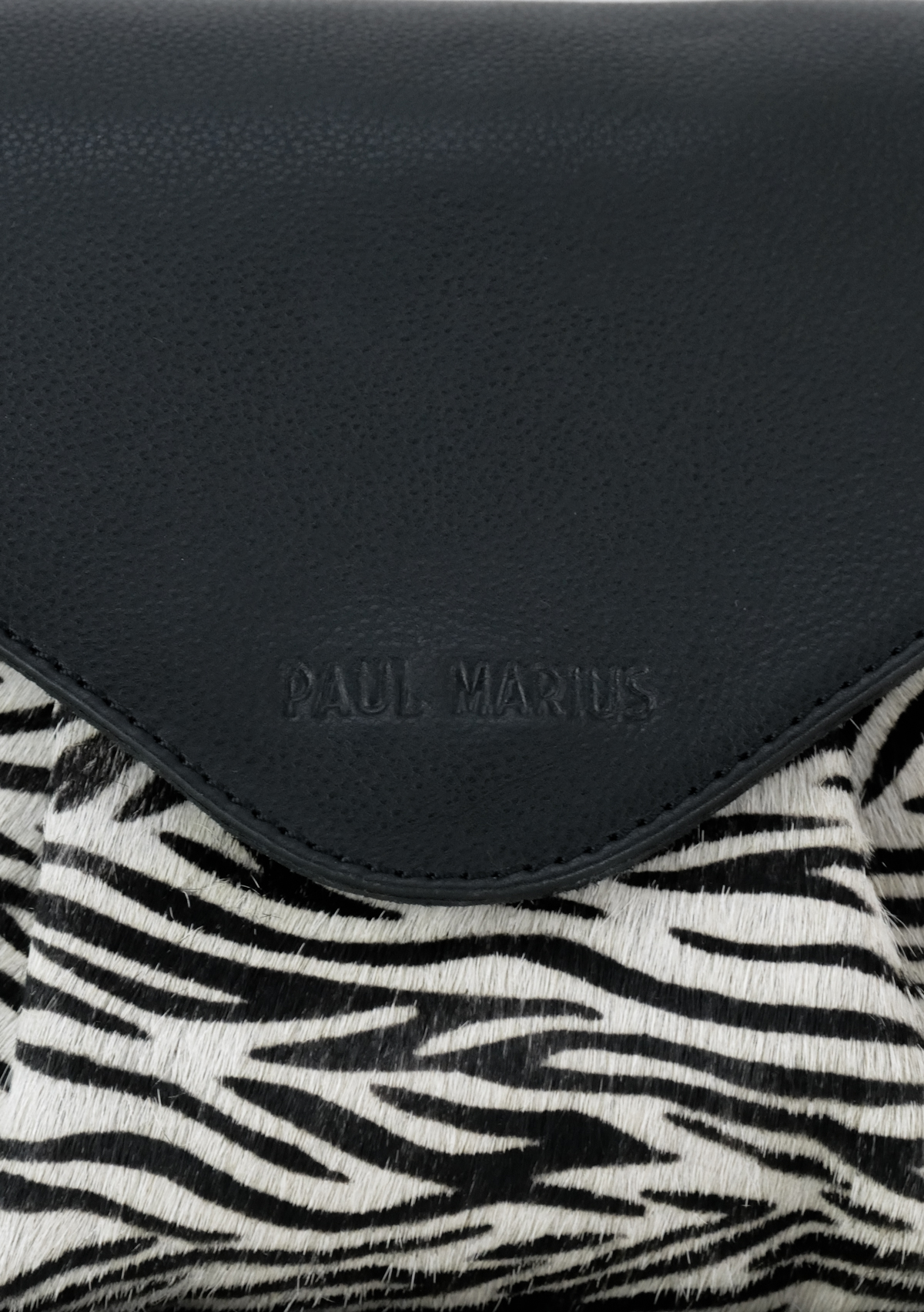 photo-matiere-sac-bandouliere-cuir-femme-suzon-m-zebre-paul-marius-