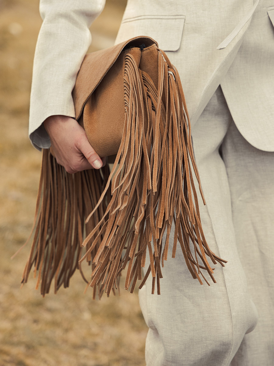 sac-bandouliere-franges-marron-suzon-m-folk-havane-vue-face-w25m-fol-su-l