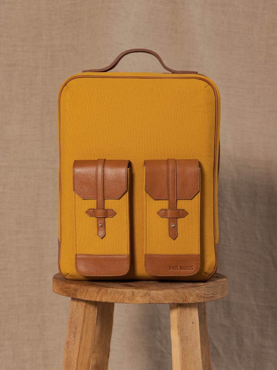 photo-vue-de-cote-sac-a-dos-cuir-unisexe-naturel-jaune-urbain-naturel-toile-safran-paul-marius-b08-ol-yc