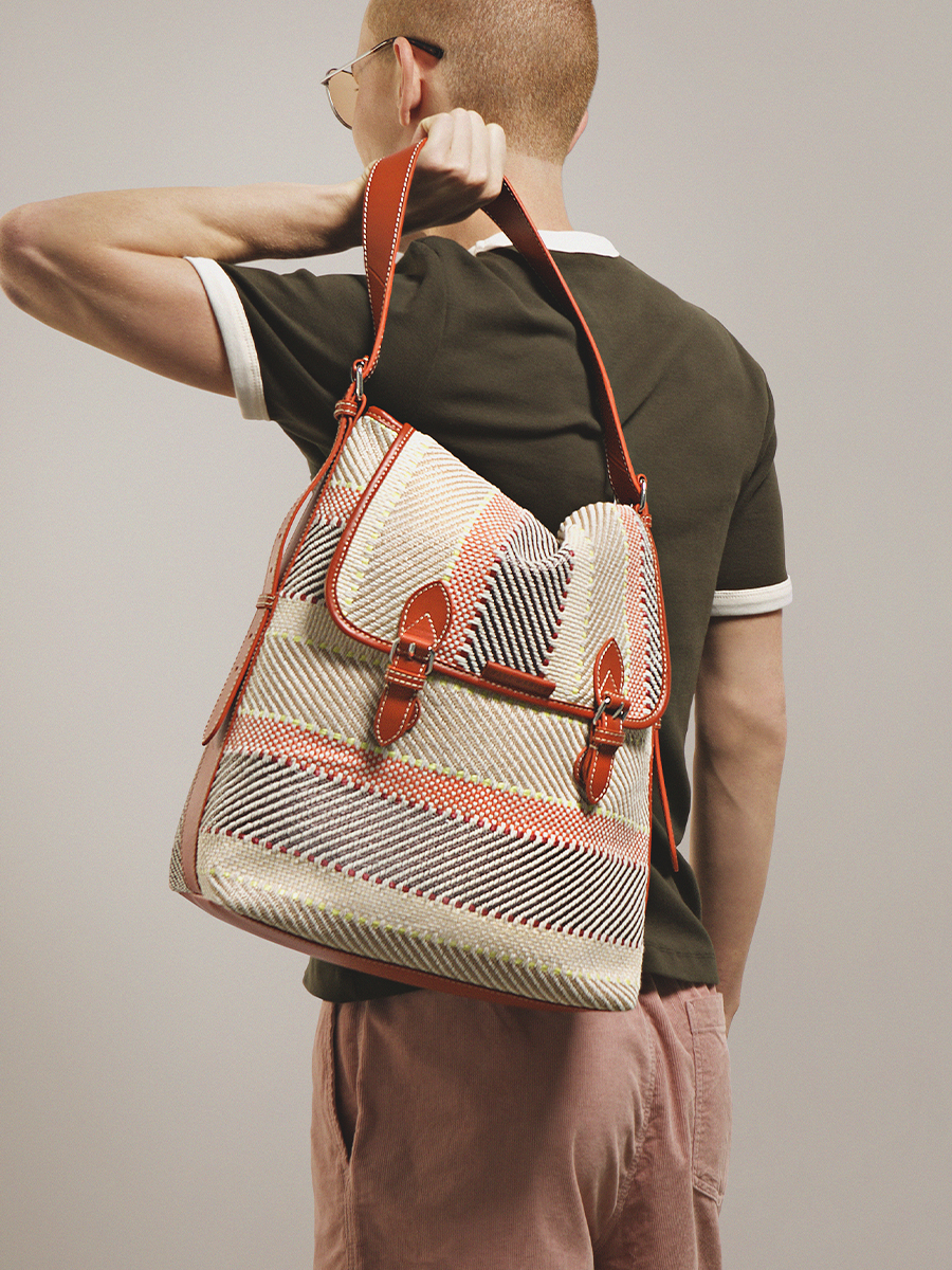 Grand sac bandoulière raphia multicolore Loulou L Raphia - Multicolore vue portee