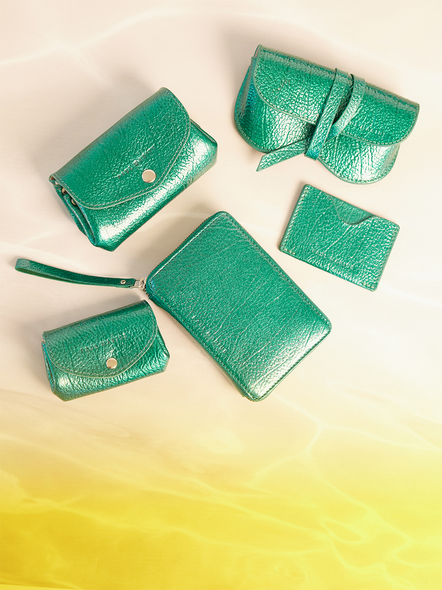 Pochette en cuir bleu LeGustave M - Star Lagon vue portee