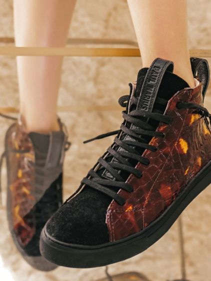 Basket femme marron cuir sale