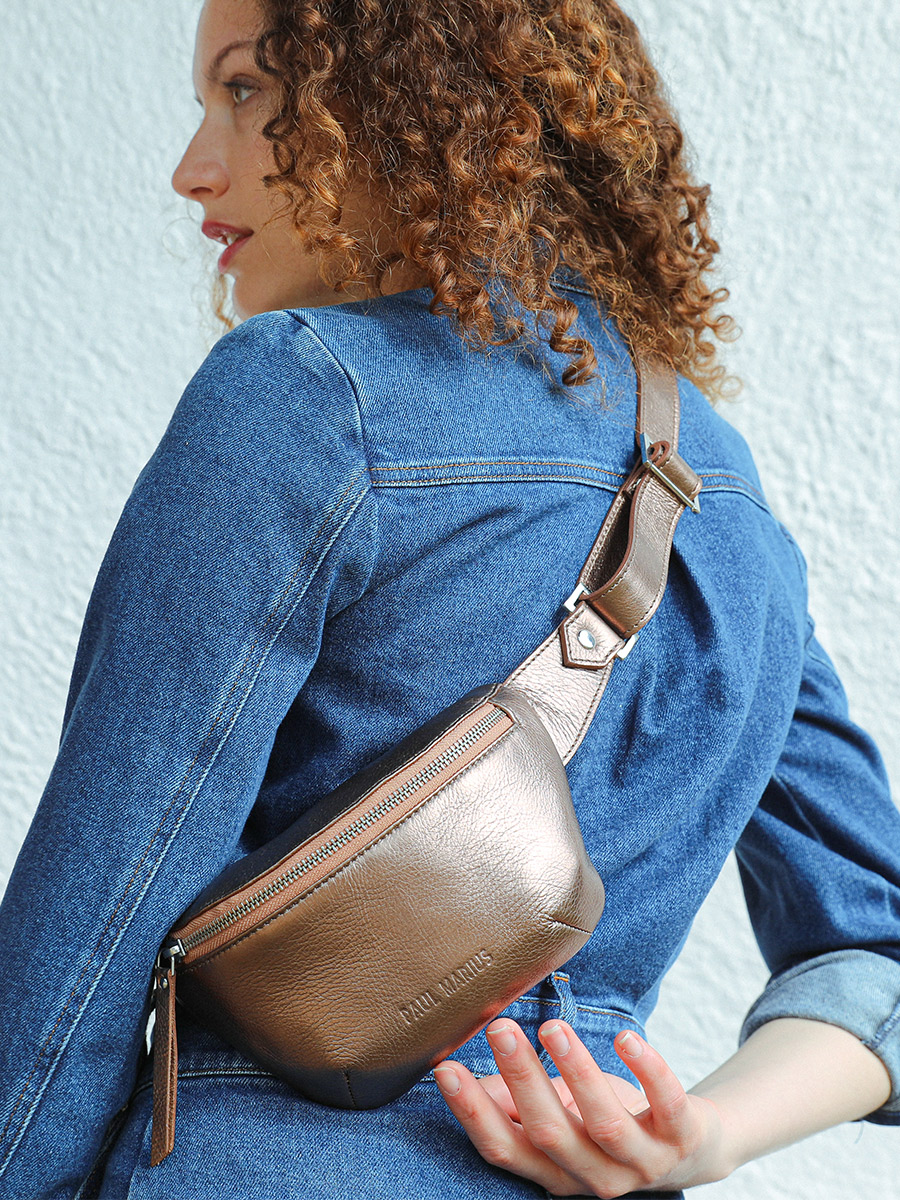 photo-portee-mini-sac-banane-cuir-cuivre-femme-labanane-xs-cuivre-paul-marius-m503xs-c