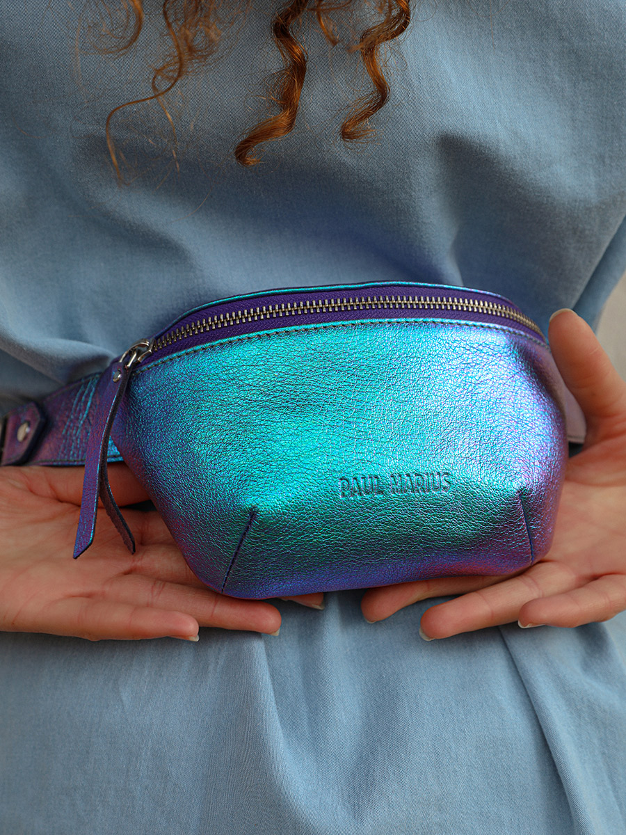 LaBanane XS Scarabee mini sac banane en cuir bleu irise Femme PAUL MARIUS
