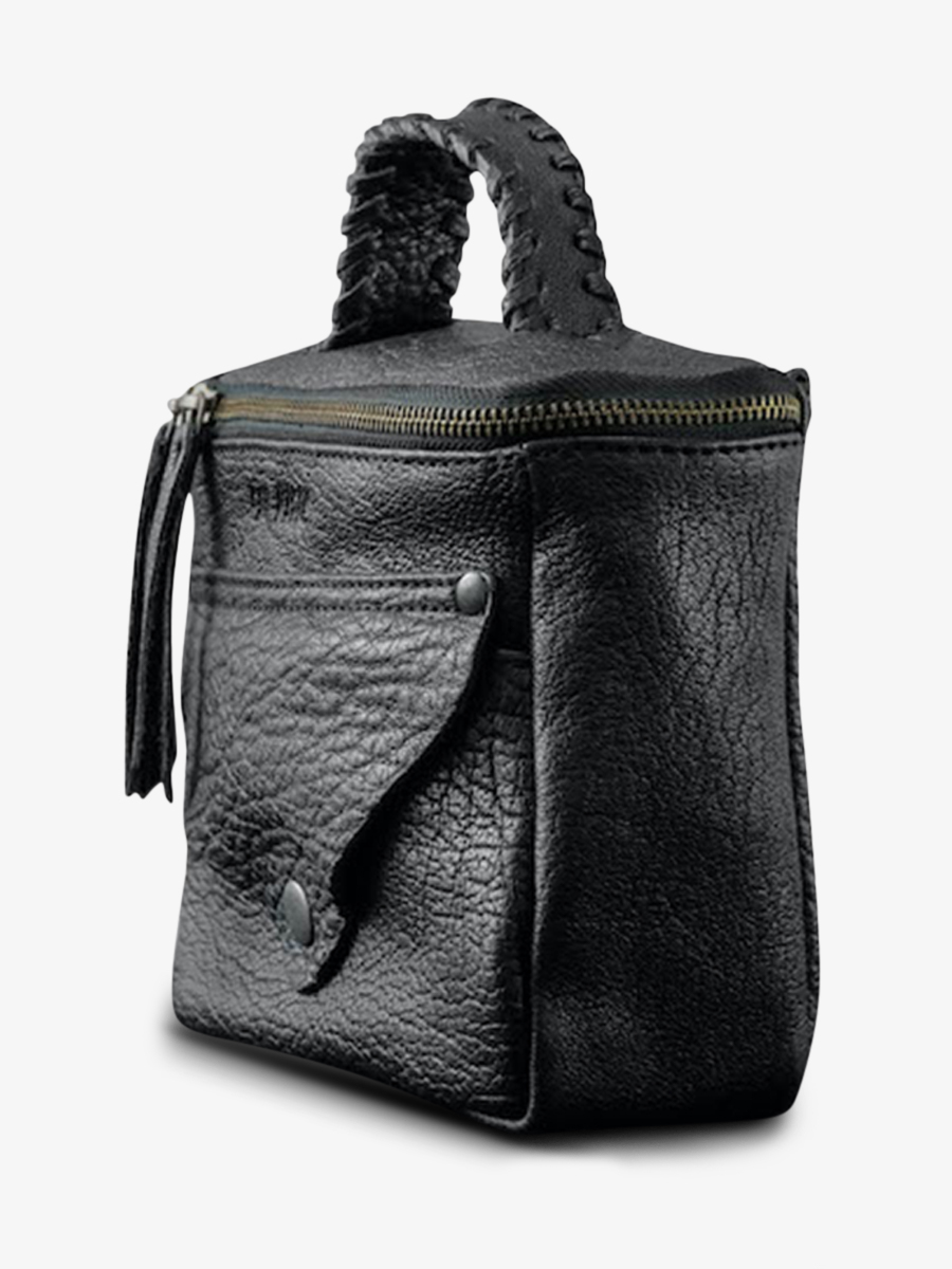 photo-vue-de-cote-sac-bandouliere-cuir-femme-noir-legavroche-reedition-noir-paul-marius-w26-b