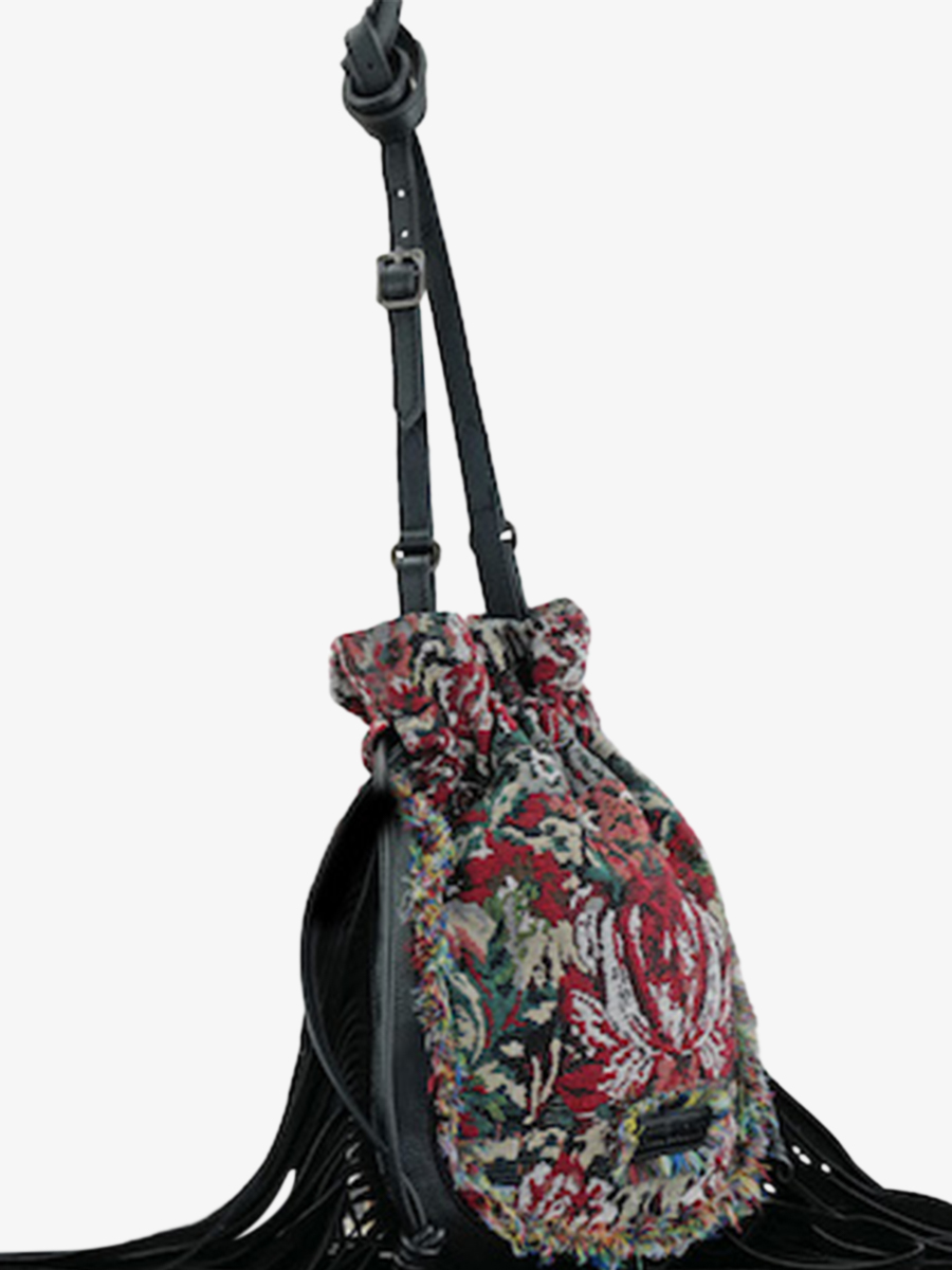 photo-vue-de-dos-sac-porte-epaule-femme-lechamane-boheme-paul-marius-w100-cnv-b