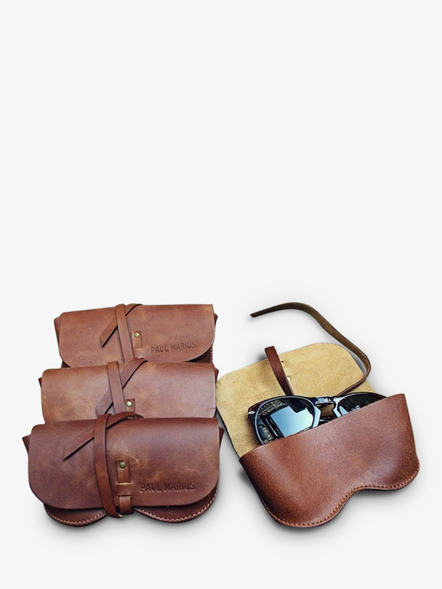 photo-vue-de-cote-etui-a-lunette-marron-letui-a-lunettes-naturel-paul-marius-m49-l