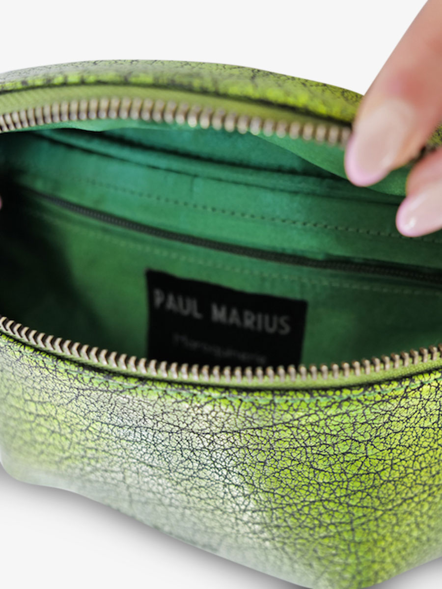 photo-interieur-sac-banane-en-cuir-vert-labanane-absinthe-paul-marius-m503-gr-b