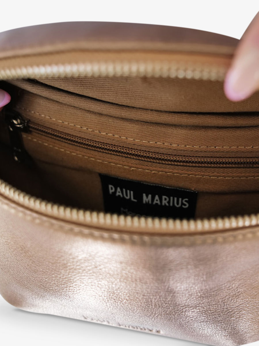 photo-interieur-sac-banane-en-cuir-cuivre-labanane-cuivre-paul-marius-m503-c